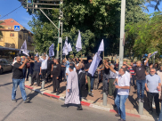 بالفيديو:وقفة احتجاجية حاشدة لتصاعد أزمة السكن في المدينة